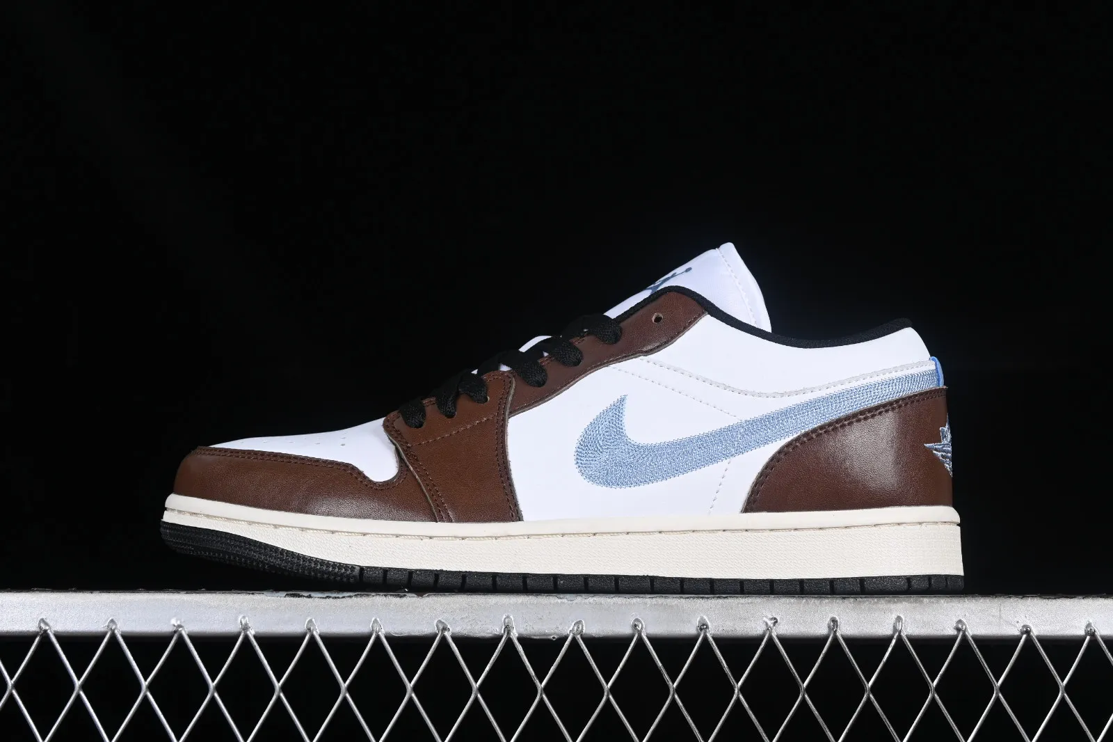 Air Jordan 1 Low SE GS Mocha Blue Black White FQ8156-142