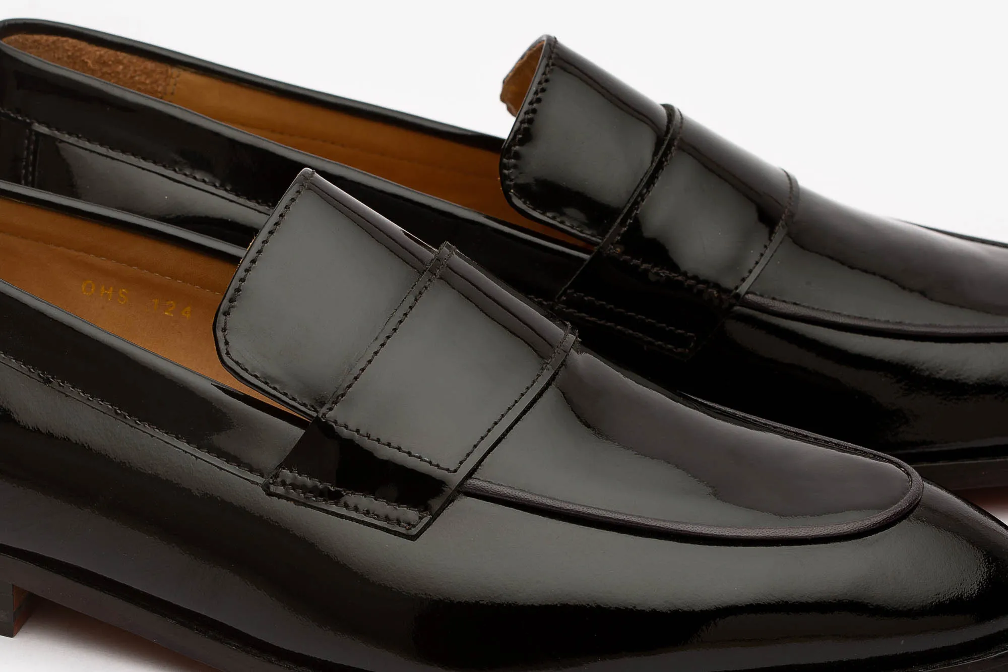 Apron Loafer With Saddle-PB