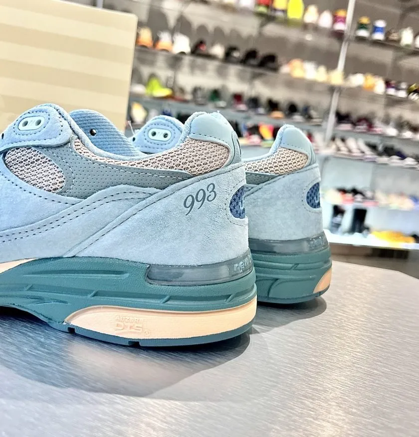 New balance 993 x Joe Freshgoods Performance Art ( Sky Blue ) 