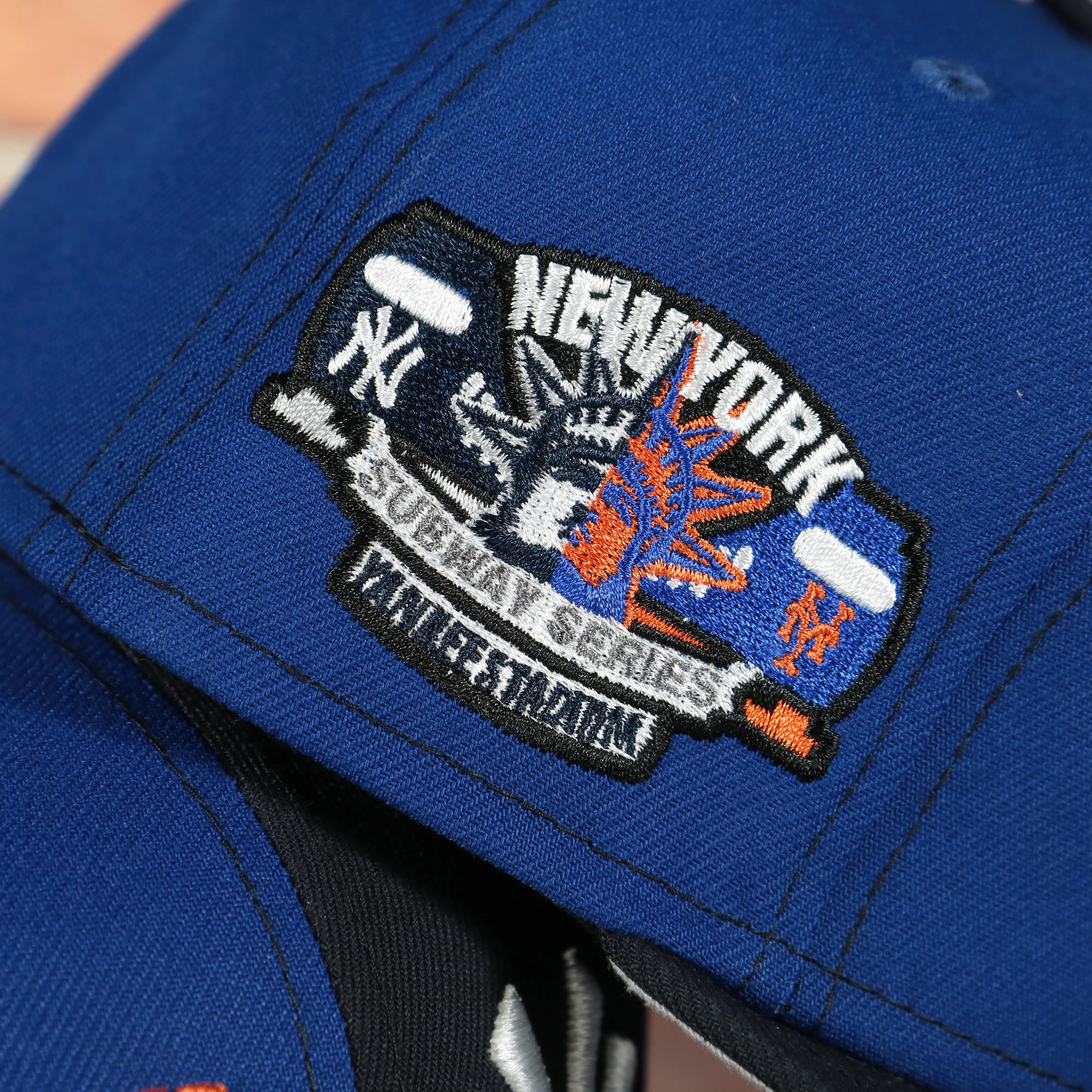 New York Yankees x Mets Split Crown Grey Bottom 59fifty Side Patch Fitted | Navy/Royal Blue Yankees x Mets 5950 Cap