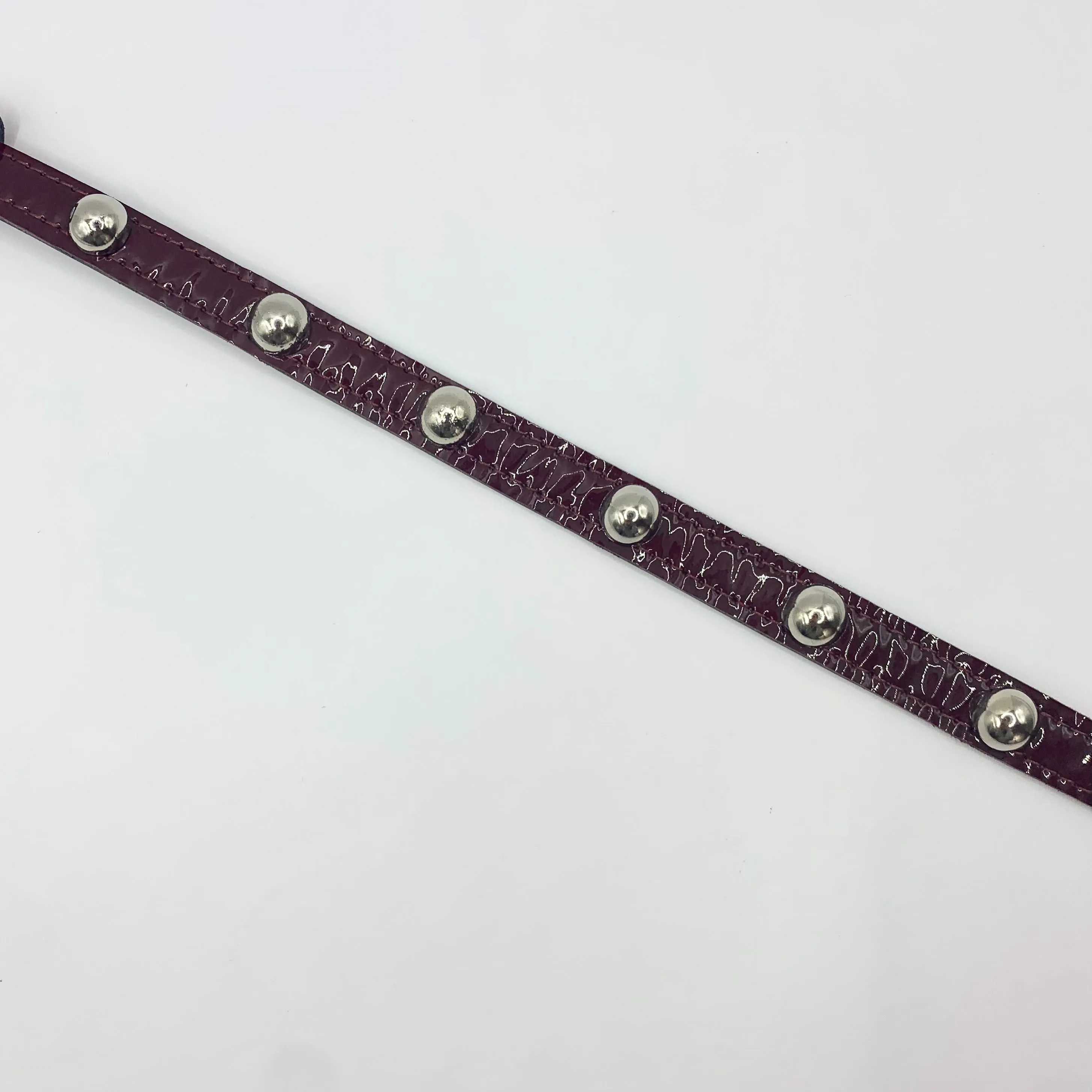 SJ X DBD oxblood patent stud choker